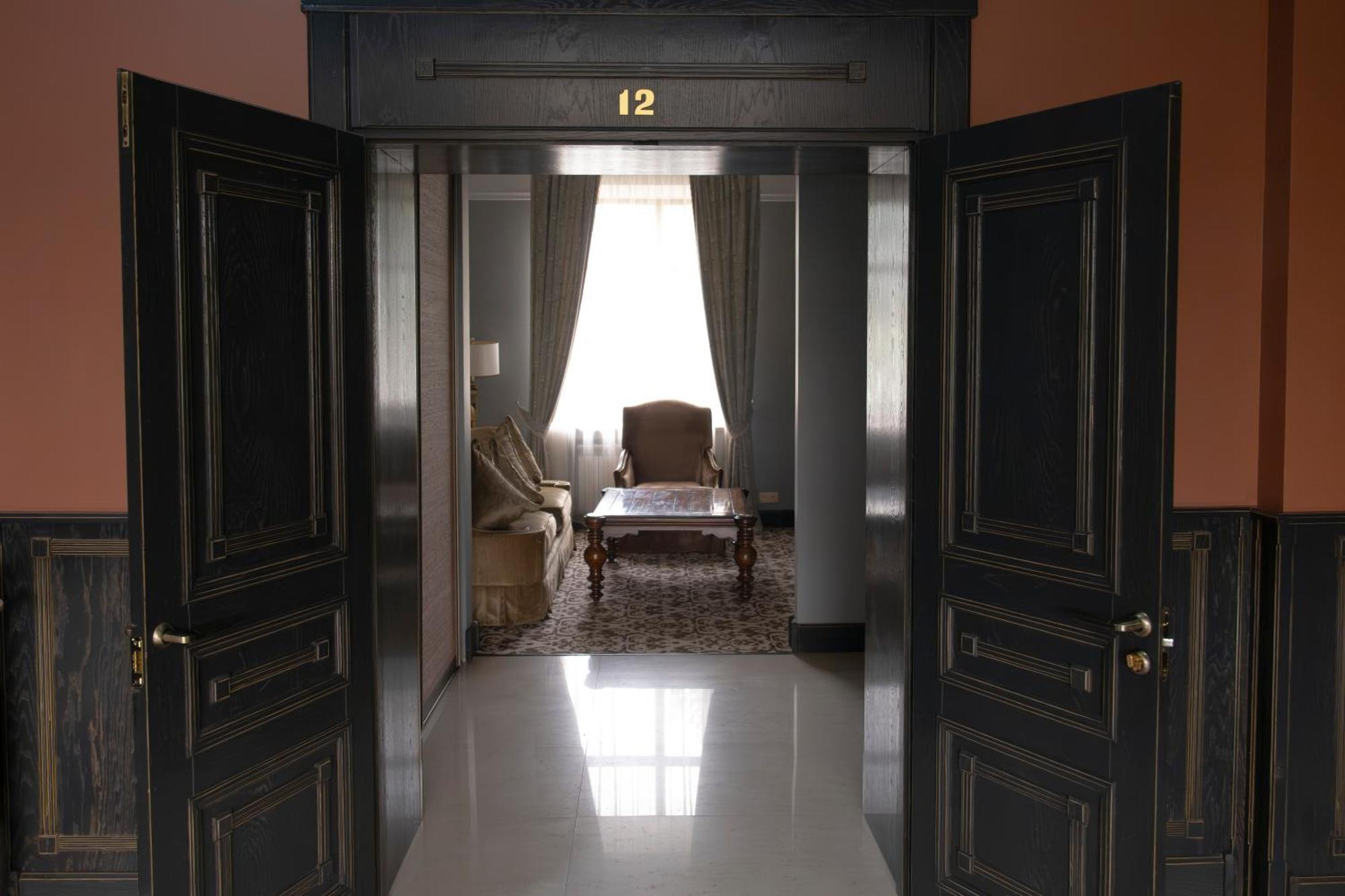 Plaza Hotel Kokşetau Exterior foto