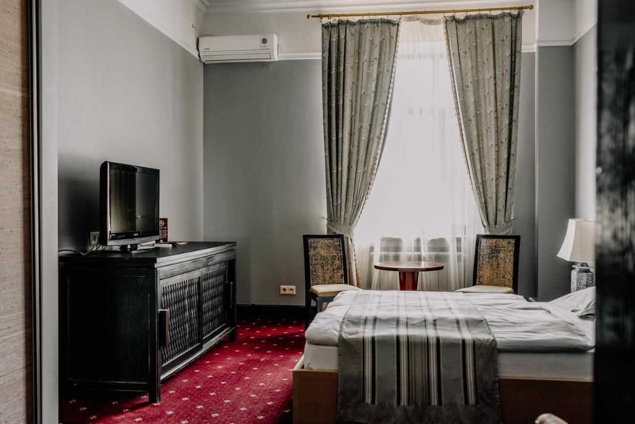 Plaza Hotel Kokşetau Exterior foto